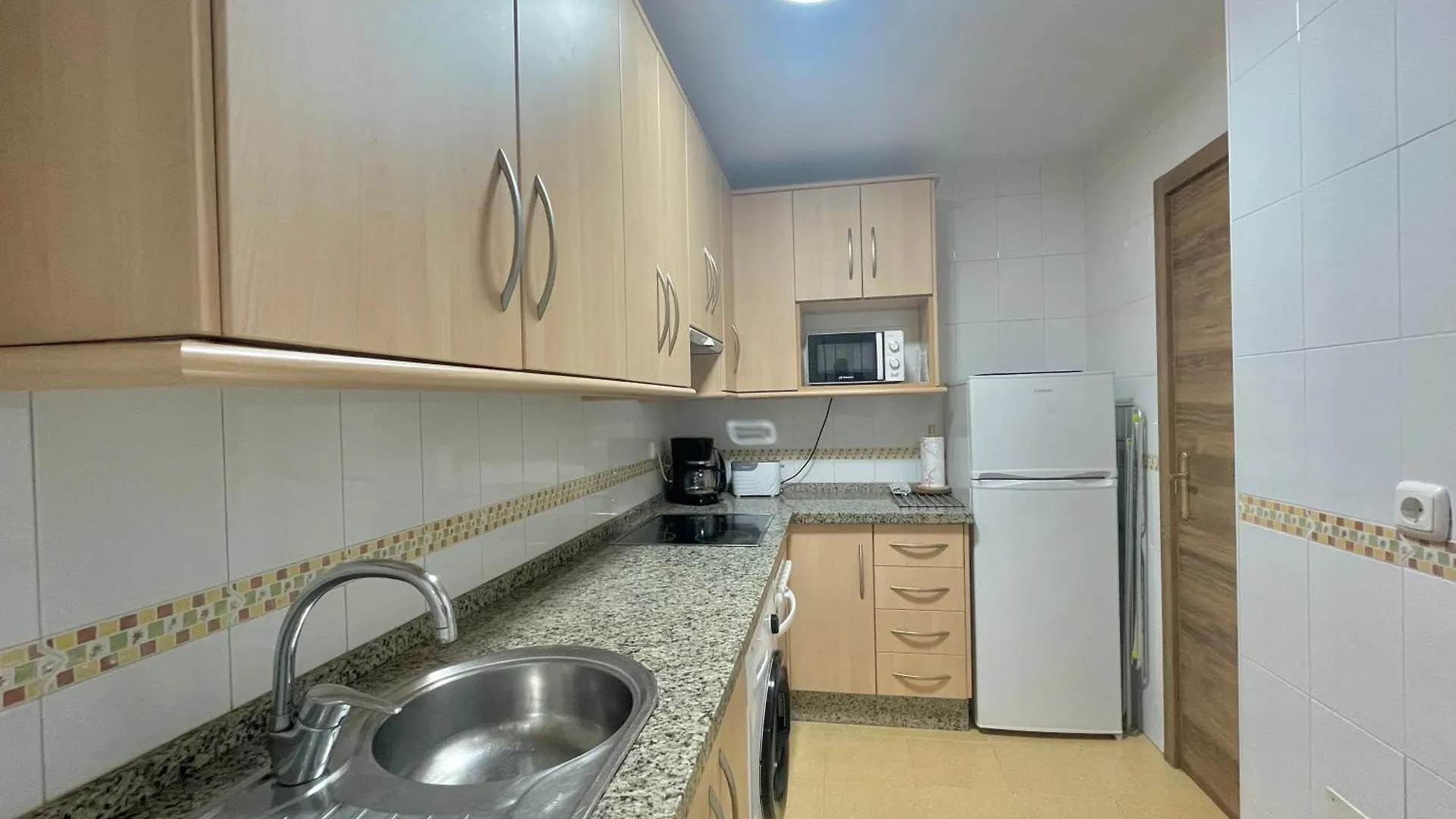 Centrico 2 Dormitorios Con Parking En La Trinidad Málaga España